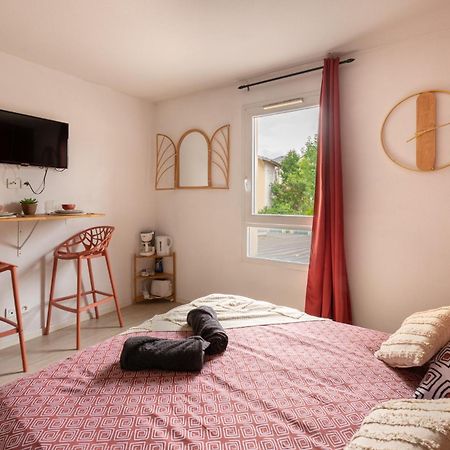 Les Cocons De Lourdes Apartment Exterior photo