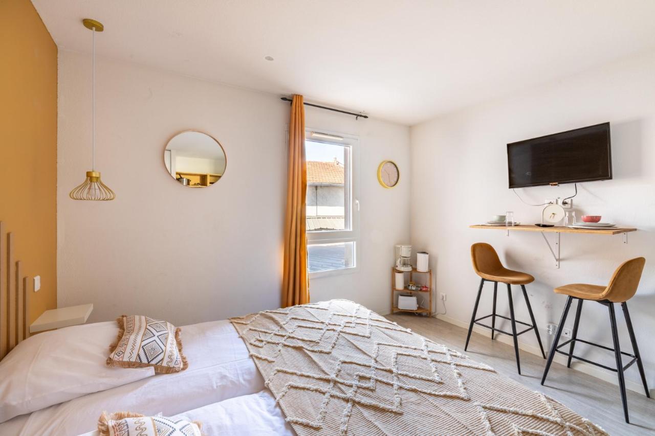 Les Cocons De Lourdes Apartment Exterior photo