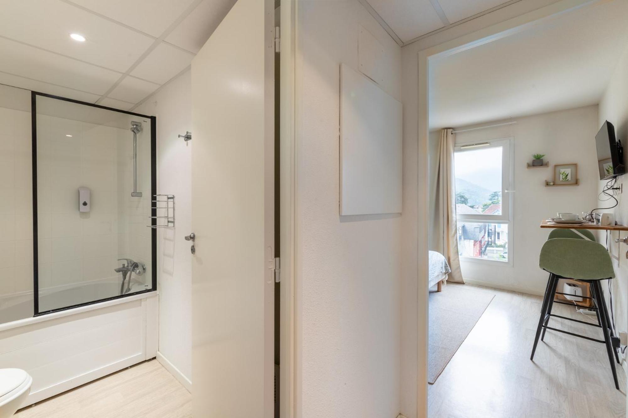 Les Cocons De Lourdes Apartment Room photo